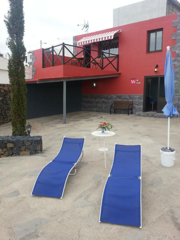 La Bodega Pensionat Los Llanillos Exteriör bild