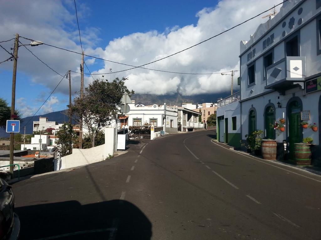 La Bodega Pensionat Los Llanillos Exteriör bild