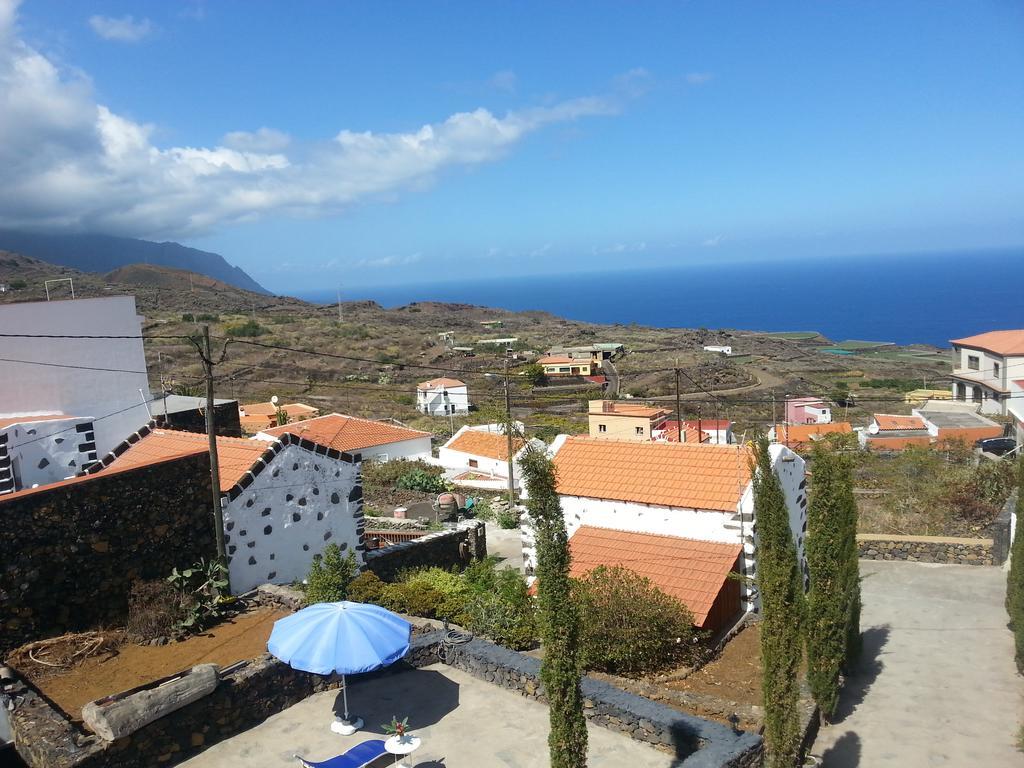 La Bodega Pensionat Los Llanillos Exteriör bild